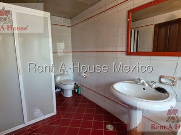 Casa en Venta en Rinconada de Tarango 26-2573.