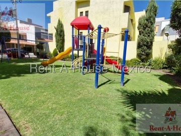 Casa en Venta en Rinconada de Tarango 26-2573.