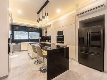 PUNTA TIBURON MARINA Y GOLF, Casa en VENTA con alberca y 5 recamaras, una en PB