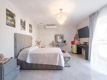 PUNTA TIBURON MARINA Y GOLF, Casa en VENTA con alberca y 5 recamaras, una en PB