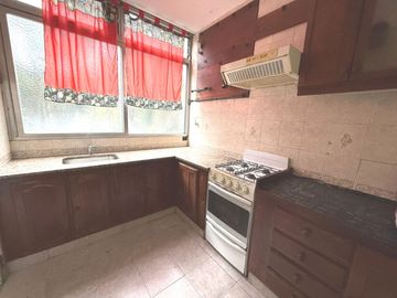 Venta Departamento 3 ambientes Flores - Luminoso