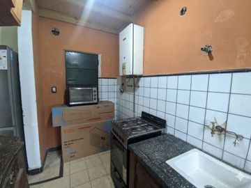 VENTA CASA CON AMPLIO JARDIN GRAL RODRIGUEZ