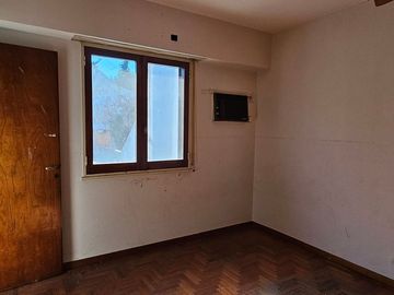 Venta Casa Patio Terraza Cochera en Liniers