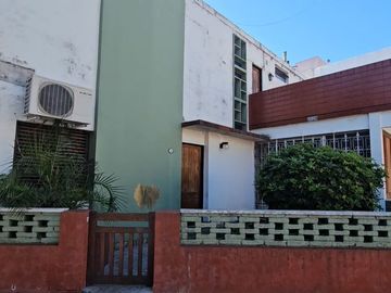 Venta Casa Patio Terraza Cochera en Liniers