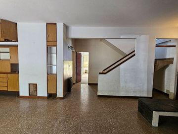 Venta Casa Patio Terraza Cochera en Liniers