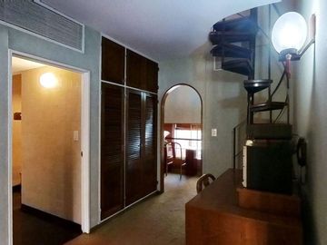 VENTA CASA JARDIN PILETA COCHERA LINIERS