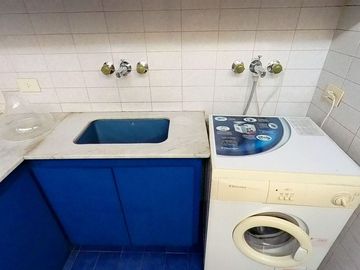 VENTA CASA JARDIN PILETA COCHERA LINIERS