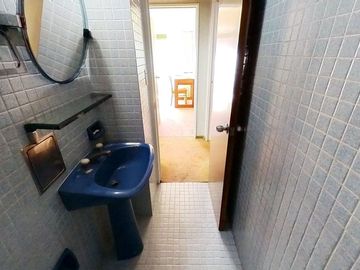 VENTA CASA JARDIN PILETA COCHERA LINIERS