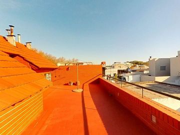 VENTA CASA JARDIN PILETA COCHERA LINIERS