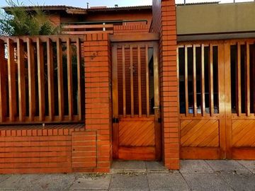 VENTA CASA JARDIN PILETA COCHERA LINIERS