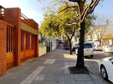 VENTA CASA JARDIN PILETA COCHERA LINIERS