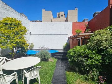 VENTA CASA JARDIN PILETA COCHERA LINIERS