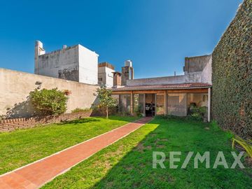 Casa 4 Amb en Mataderos Gran Parque y Quincho