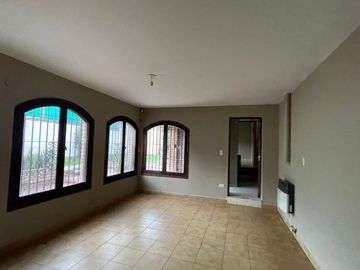 CASA A LA VENTA EN BARRIO PARQUE CAPITAL