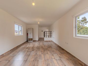CASA EN VENTA BARRIO LA CANDIDA 3 DORMITORIOS