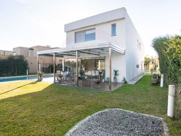 CASA EN ALQUILER BERAZATEGUI FINCAS II