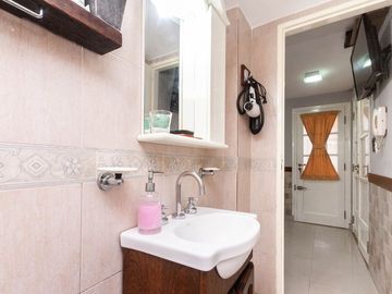 HERMOSO CHALET DE 4 AMB C/ QUINCHO Y PILETA.