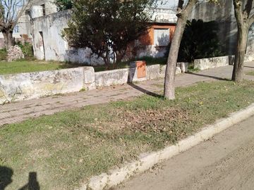 Casa a reciclar con imponente terreno en Serodino