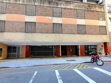 Cochera fija cubierta Congreso Av. Rivadavia