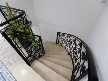 VENTA CASA EN HURLINGHAM 6 AMB - PERMUTA FINANCIA
