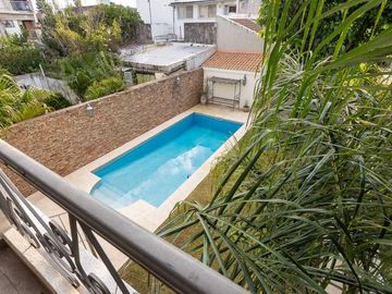 VENTA CASA EN HURLINGHAM 6 AMB - PERMUTA FINANCIA
