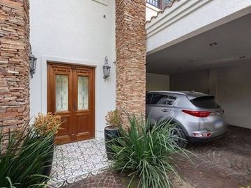 VENTA CASA EN HURLINGHAM 6 AMB - PERMUTA FINANCIA