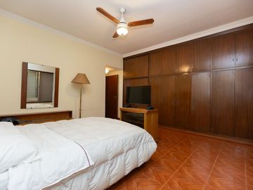 VENTA CASA EN CIUDAD JARDIN 4 AMB - PERMUTA