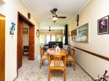 VENTA CASA EN CIUDAD JARDIN 4 AMB - PERMUTA
