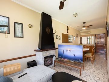 VENTA CASA EN CIUDAD JARDIN 4 AMB - PERMUTA