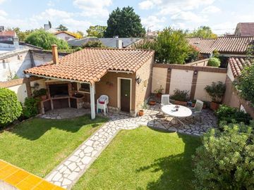 VENTA CASA EN CIUDAD JARDIN 4 AMB - PERMUTA