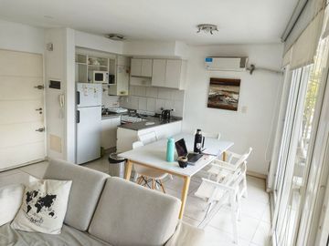 VENTA DEPARTAMENTO  2 AMB BALCON SUM GYM LAUNDRY