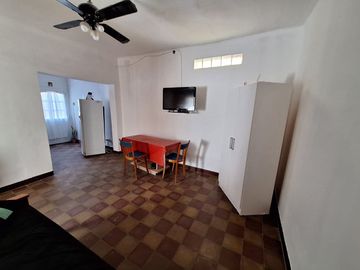 VENTA DE CASA EN PH DE DOS DORMITORIOS
