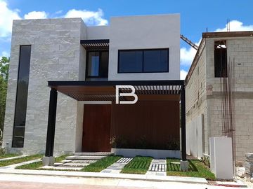 Casa en Venta Via Cumbres Cancun