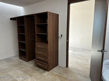 Ciudad Maderas casa de 3 recamaras en VENTA RAH3668