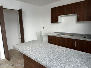 Ciudad Maderas casa de 3 recamaras en VENTA RAH3668
