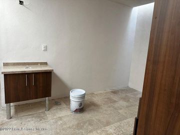 Ciudad Maderas casa de 3 recamaras en VENTA RAH3668