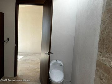 Ciudad Maderas casa de 3 recamaras en VENTA RAH3668