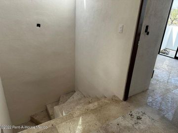 Ciudad Maderas casa de 3 recamaras en VENTA RAH3668