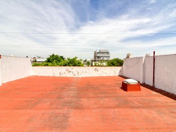 OPORTUNIDAD Vta Deposito + Casa PA 3 Amb - B° Naon