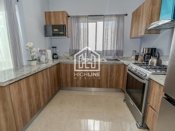 CASA EN VENTA EN PLAYA DEL CARMEN 3 HABITACIONES GYM, CASA CLUB ALBERCA, AREA GRILL RESIDENCIAL ROI
