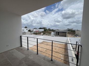 CASA EN VENTA EN MERIDA, PRIVADA NÁVITA, SANTA GERTRUDIS COPÓ MERIDA