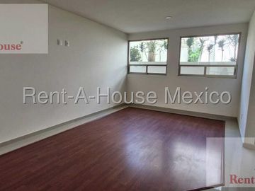 Casa en Venta en Naucalpan de Juárez, Lomas Verdes  6ta Sección AM. 26-263