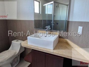 Casa en Venta en Naucalpan de Juárez, Lomas Verdes  6ta Sección AM. 26-263