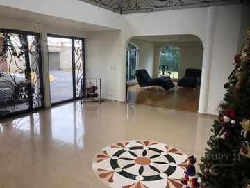 CASA EN VENTA EN CACALOMACÁN TOLUCA