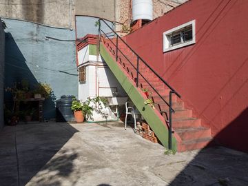 PH 2 AMB EN VENTA EN BERAZATEGUI CON COCHERA S/EXP