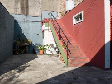 PH 2 AMB EN VENTA EN BERAZATEGUI CON COCHERA S/EXP