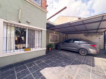 VENTA CASA 3 DORMITORIOS CON PILETA - FISHERTON