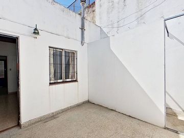 CASA 3 AMBIENTES VENTA FLORESTA + SEGUNDA VIVIENDA