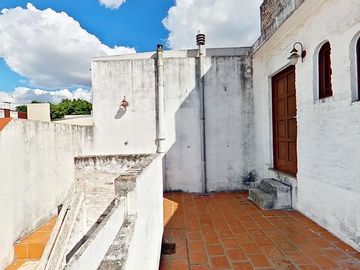 CASA 3 AMBIENTES VENTA FLORESTA + SEGUNDA VIVIENDA