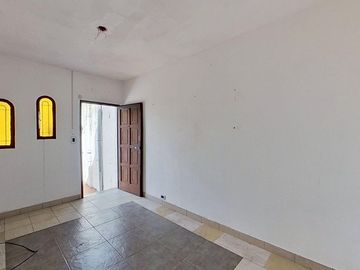 CASA 3 AMBIENTES VENTA FLORESTA + SEGUNDA VIVIENDA